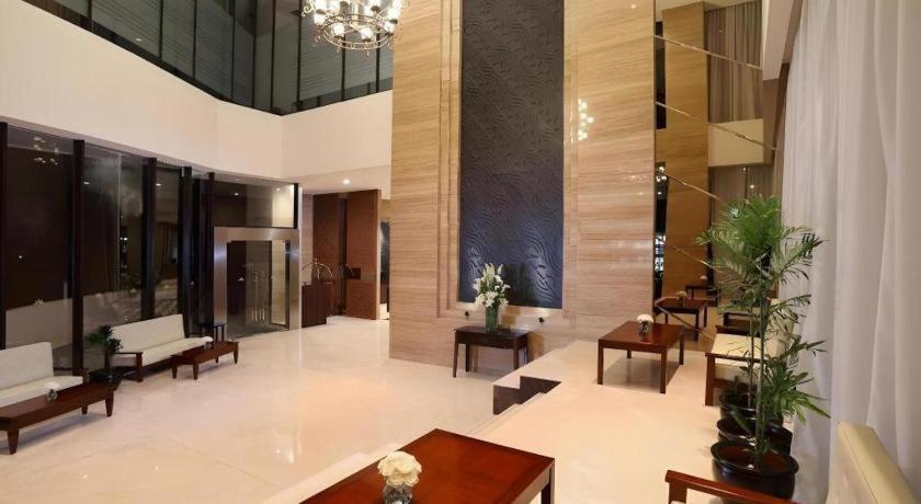 Hotel Grandhika Pemuda Semarang Exterior photo