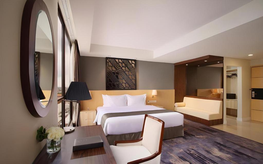 Hotel Grandhika Pemuda Semarang Exterior photo
